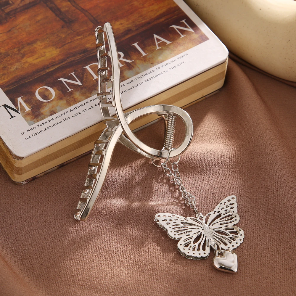 Retro Metal Hair Grip Goth Butterfly Hair Clip Love Pendant Claws Barrettes Jaw Grip Jewelry Styling Tools 1PC hair accessory hair clip jewelry accessories