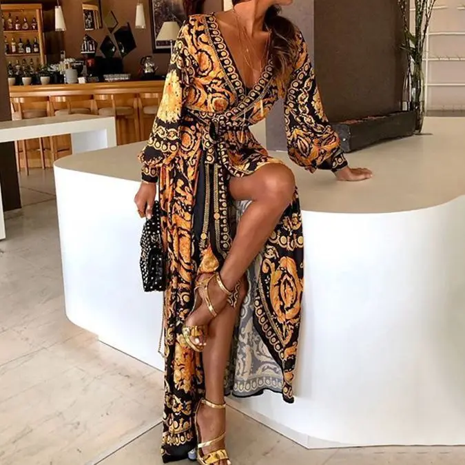 

19 Women 's Deep V Split-Print Revealing Dresses People