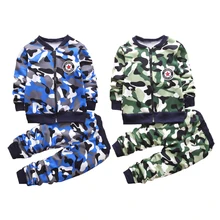 Бархатные комплекты одежды для маленьких мальчиков осенне-зимняя детская одежда с длинными рукавами 3 цвета, камуфляжное пальто и штаны костюм для мальчиков