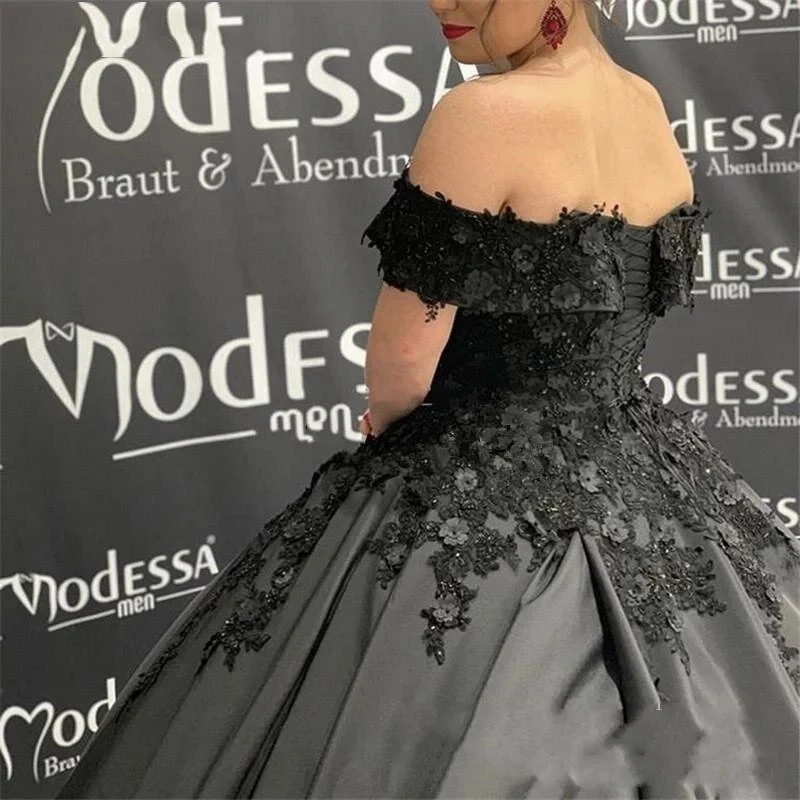 Gothic-Black-Wedding-Dresses-Ball-Gown-Off-the-Shoulder-Short-Sleeve-Beading-Lace-Corset-Back-Vestidos.jpg_.webp_Q90.jpg_.webp_.webp (2)