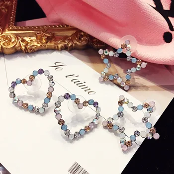 

Korean new female earrings five-pointed star heart ear needle star sweet and fresh personalized female earrings