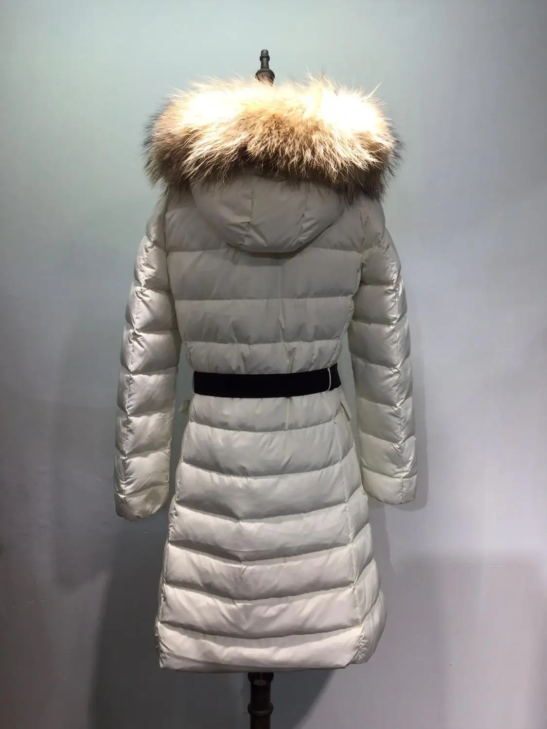 Luxury Large Natural Fur Collar Hooded Winter Jacket Women 90% White Duck Down Thick Parkas Warm Down Coat Snow Coat Black White