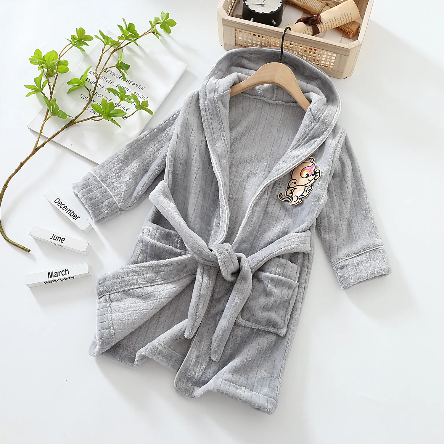 New Spring Girl Boy Pajamas Flannel Girls Boys Robes Children Sleepwear Bathrobe Autumn Girls Clothing Kids Hooded Bathrobe