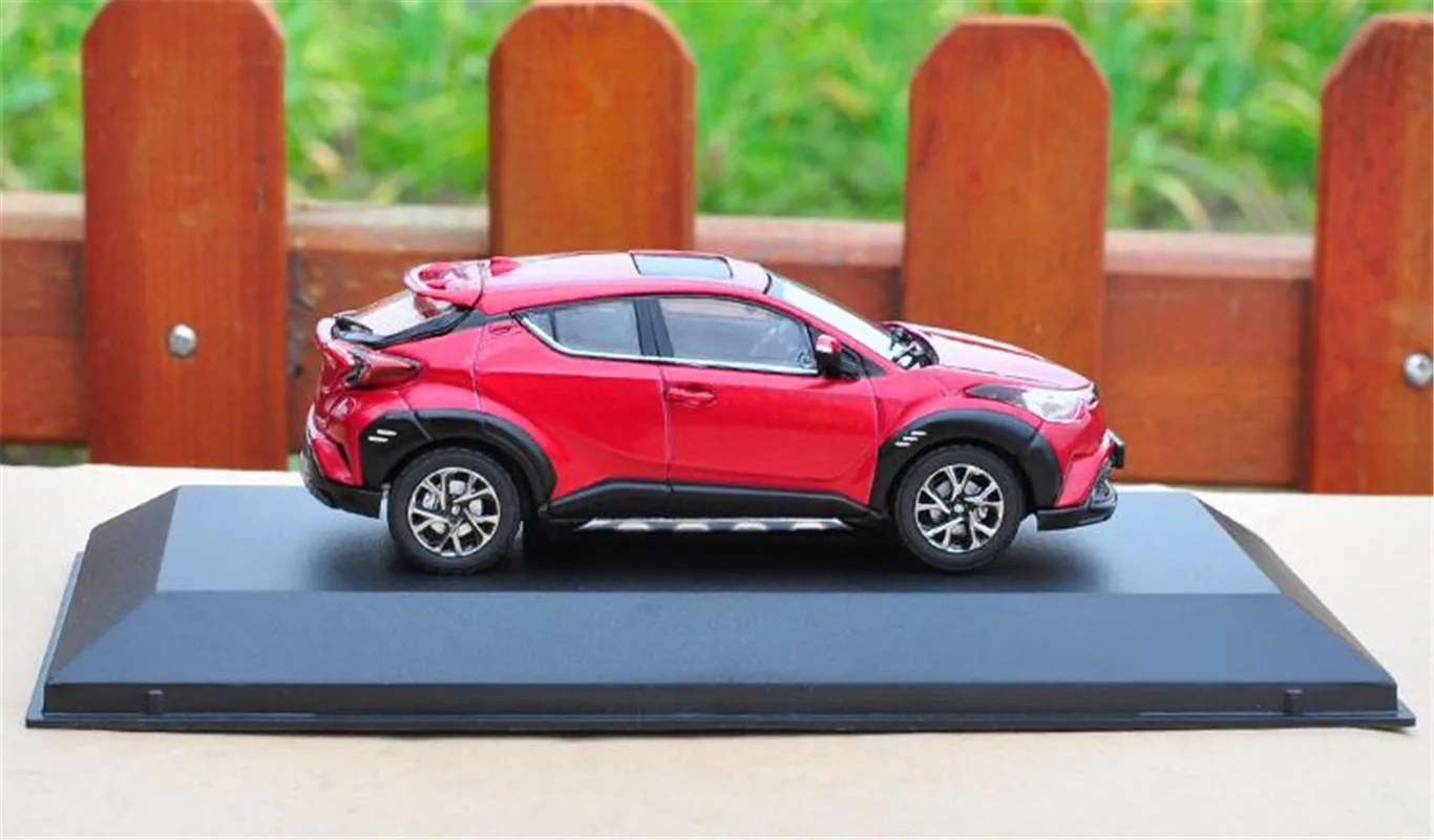voiture miniature toyota chr