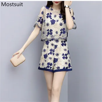 

2020 Summer Lace Embroidered Two Piece Sets Outfits Women Shoulder Open Tops + Shorts Suits Fashion Korean Elegant Female Sets