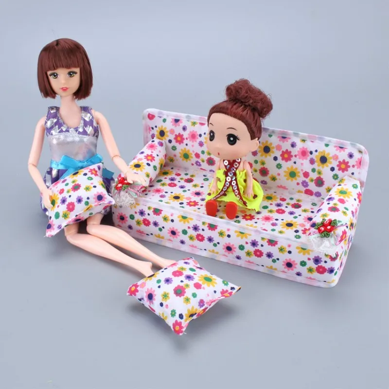 

1 Pcs Mini Baby Toy Sofa Play Toy Flower Print Plush Stuffed Furniture Sofa With 2x Cushions For 1/6 Doll Couch Doll House