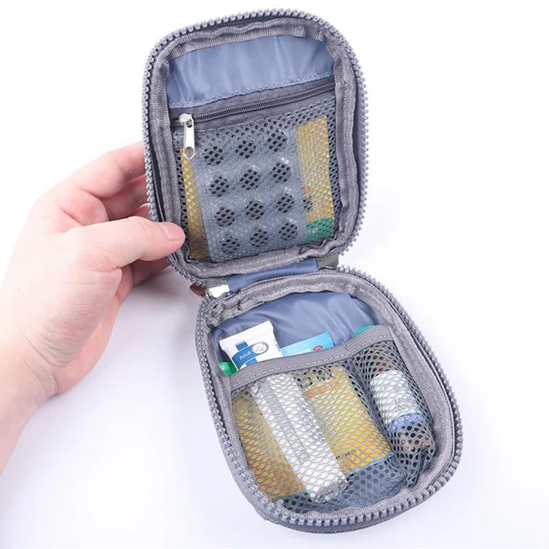 

Mini Oxford Cloth Emergency Medical Bag First Aid Kit Box Travel, Outdoor, Etc 2 Interior Compartments Travel