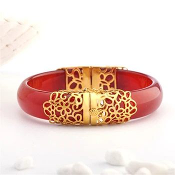 

Natural red agate-encrusted gold-plated bracelet for women