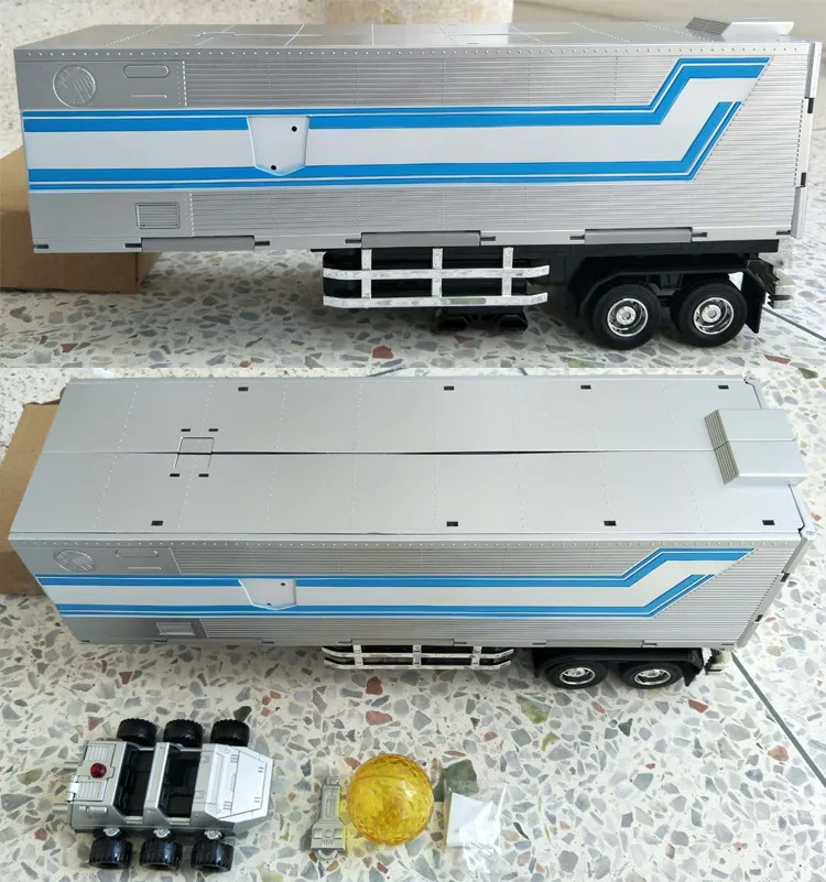 

Wei jiang 8023 Alloy Amplifier Transformation Toy Jingang Sunny Primary Color Cabin Toy Model COLLECTOR'S EDITION