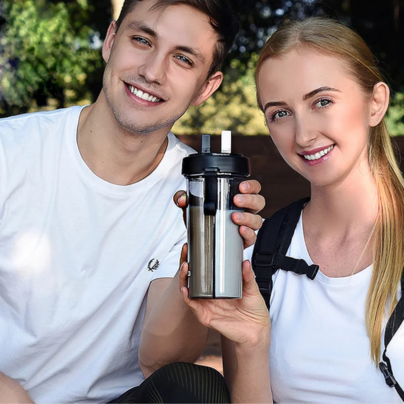 Креативная портативная пластиковая бутылка для воды с двумя соломинами уличная