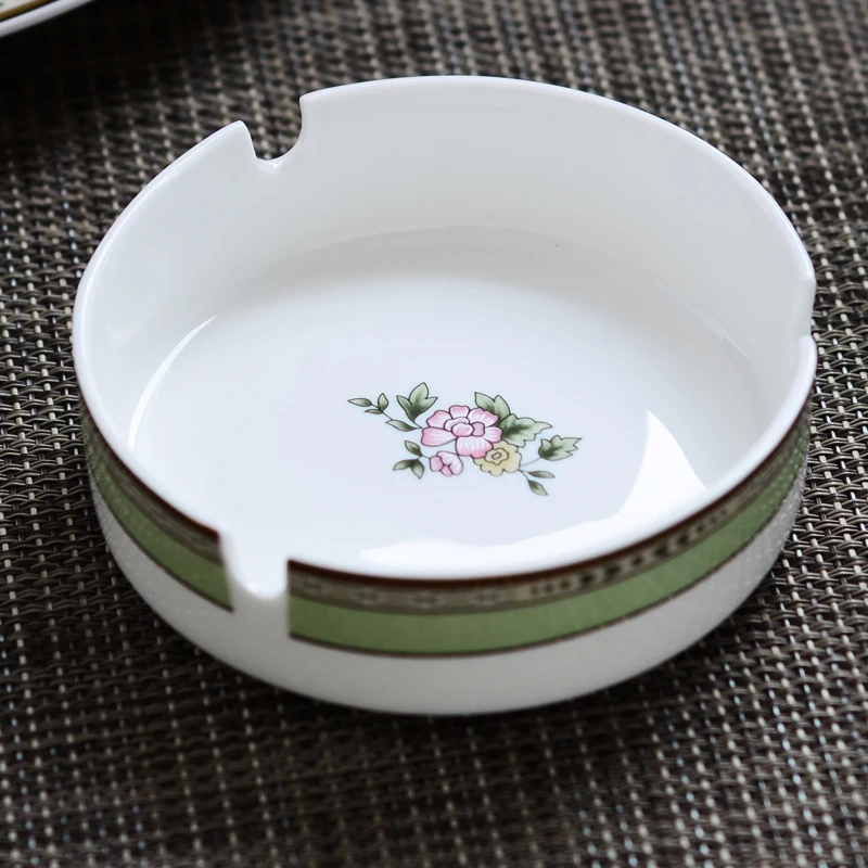 

Personalized Household 3.5-inch Ashtray Ashtray Ashtray Ceramic Internet Cafe Hotel Bone China