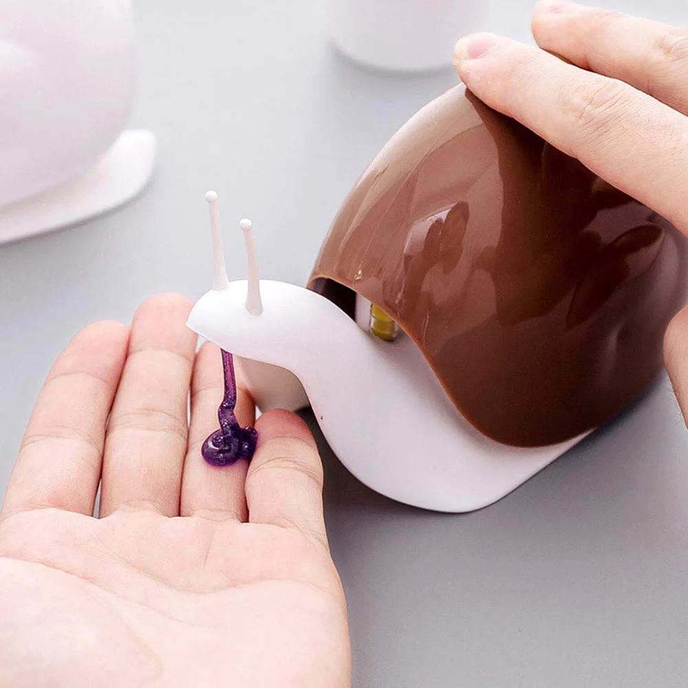 

Snail Shape Liquid Soap Dispenser Cute Cartoon Emulsion Storage Shower Shampoo Dispenser Bottles Dispenser Bathroom Accessories