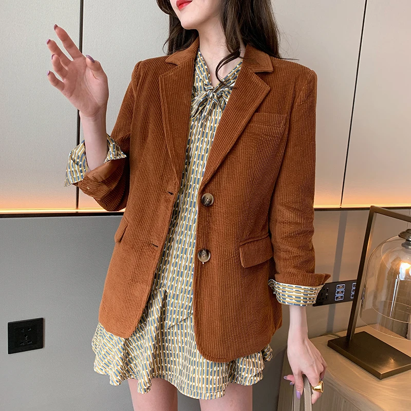

LANMREM 2020 New Spring Solid Color Suit Collar Single Breasted Blazer Women Vintage Slim Warm Wild Corduroy Blazer Tide PD649