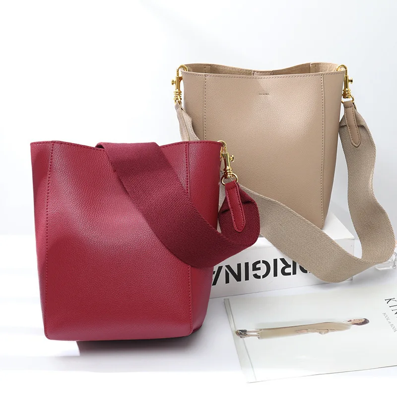 

Leather Bucket Bag New Wide Shoulder Strap Messenger Bag Large Capacity Shoulder Bag