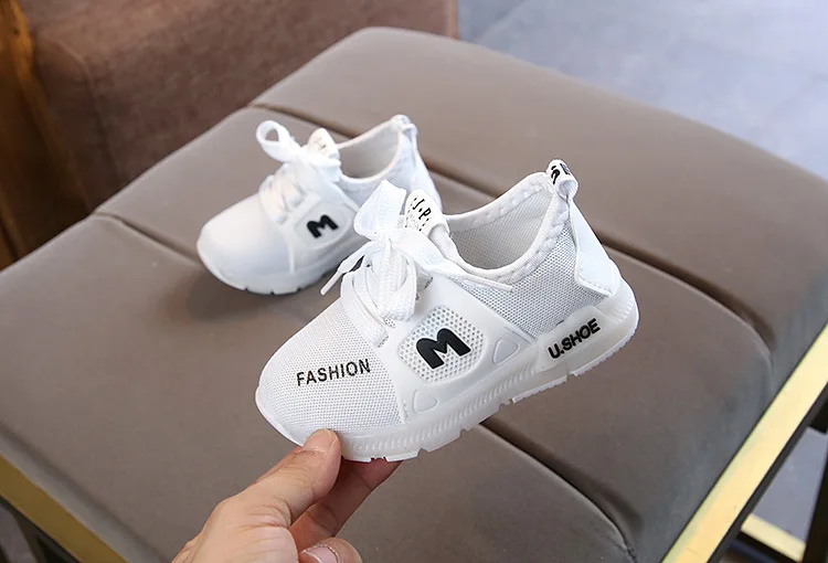 comfortable sandals child Sneakers Luminous Kids Kid Shoes Children Boys Air Mesh Breathable Sneakers basket anfant fille Kids Glowing Sneakers Size 21-30 extra wide children's shoes