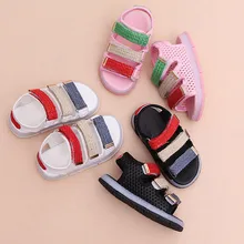 Модные кожаные сандалии Дети спортивная обувь летняя футболка для мальчиков и девочек; детские сандалии для девочек светодиодный светящиеся туфли Спортивная повседневная обувь Y828