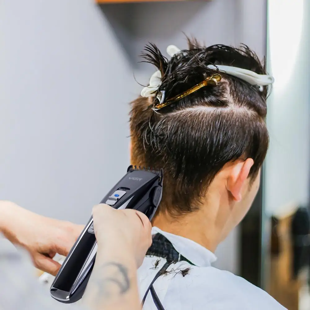 VGR машинка для стрижки волос Профессиональные ножницы для парикмахеров керамические титановые Лезвия Беспроводная Машинка для стрижки волос турбо триммер для мужчин