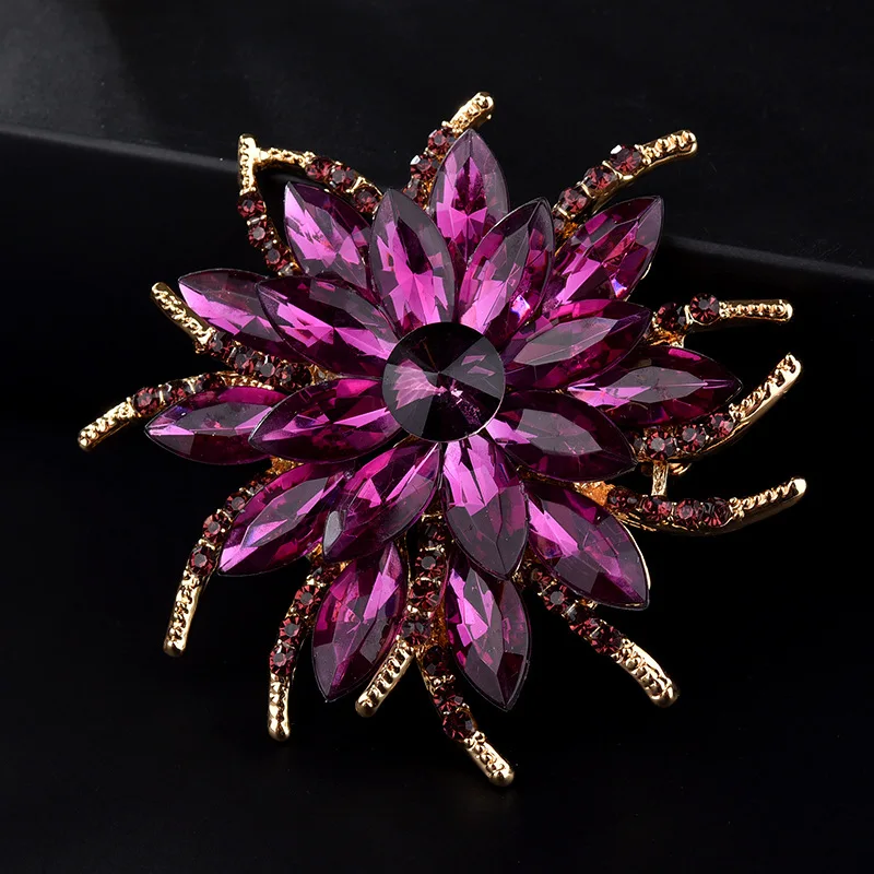 

Hot Sales Hot Selling Glass Crystal Brooch Korean-style Hot Selling Alloy Crystal Corsage Boquet Holder Accessories