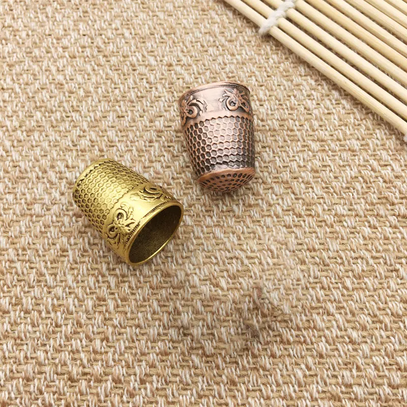 1pc Vintage Sewing Thimble Sewing Tailor Finger Protector Quilting Thimble Finger Shield Ring Quilting Craft Sewing Tools