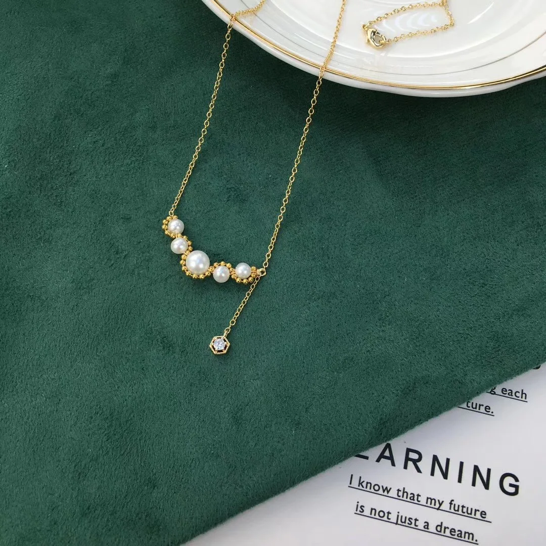

Butterfly Home Fashion Small Golden Ball Wave Design Hand-woven Pearl Smile Necklace Online Celebrity-Syjs34i34hi