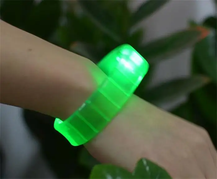 Voice Control Music Activated Led Flashing Bracelet Light Up Bangle Wristband Night Club Activity Party Bar Disco Cheer Props