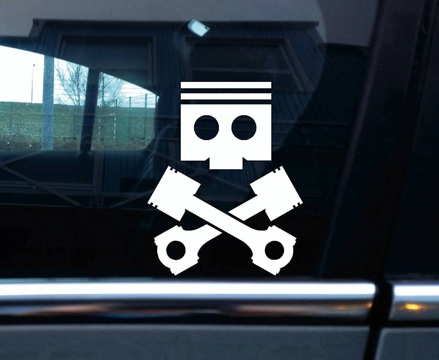 &quotПоршень и con-стержни&quot черепом crossbone тема Смешные автомобильные виниловые