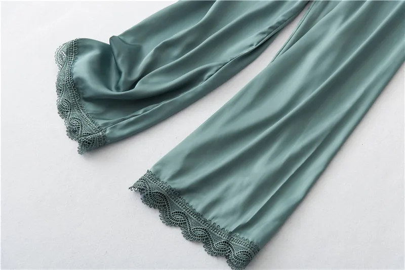 12987462273_1061836450