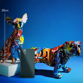 

English bulldog color dog decoration simple and creative living room home porch wine cabinet office decoration resin decoration