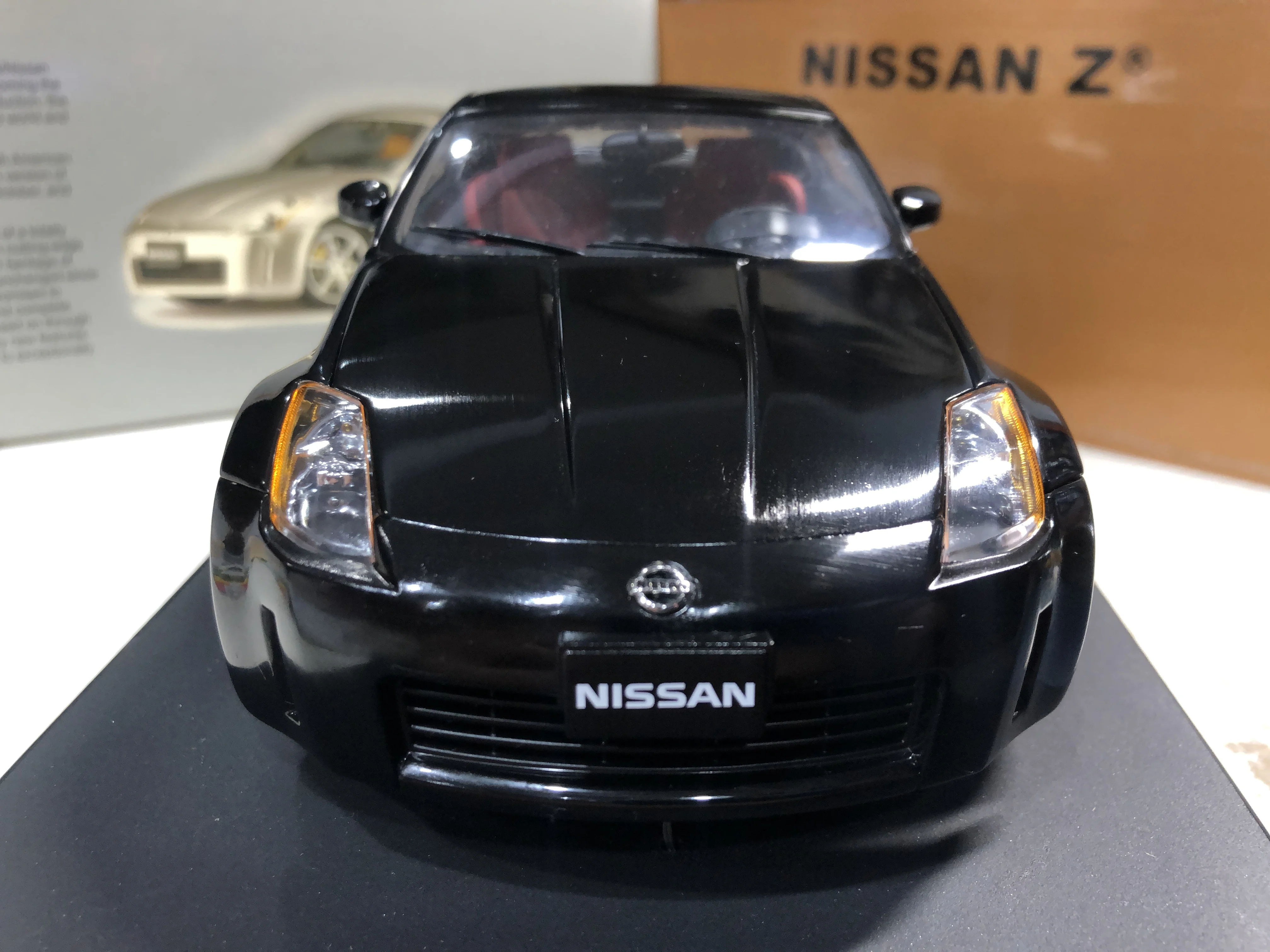 オートアート 日産フェアレディZ 350Z 1/18 シルバー Z33