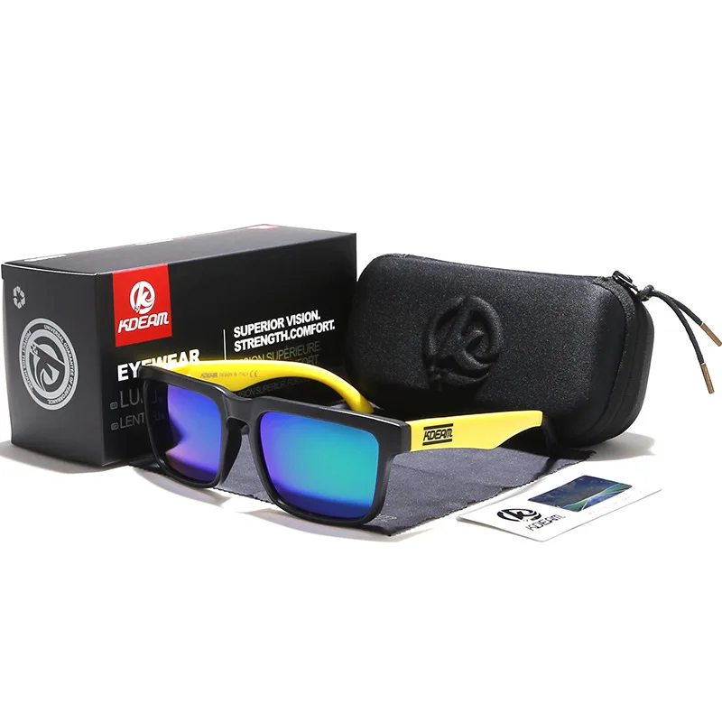 7638329360_619725360