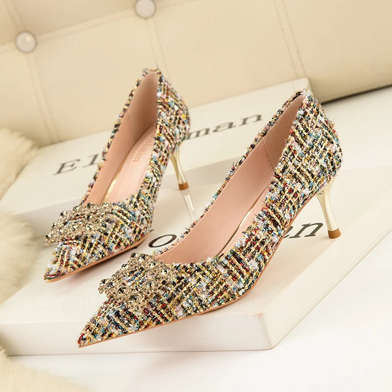 2022 New Summer Luxury Women 6cm Thin High Heels Apricot Pumps Metal Rhinestone Leather Shallow pointed mouth Pumps Lady Shoes