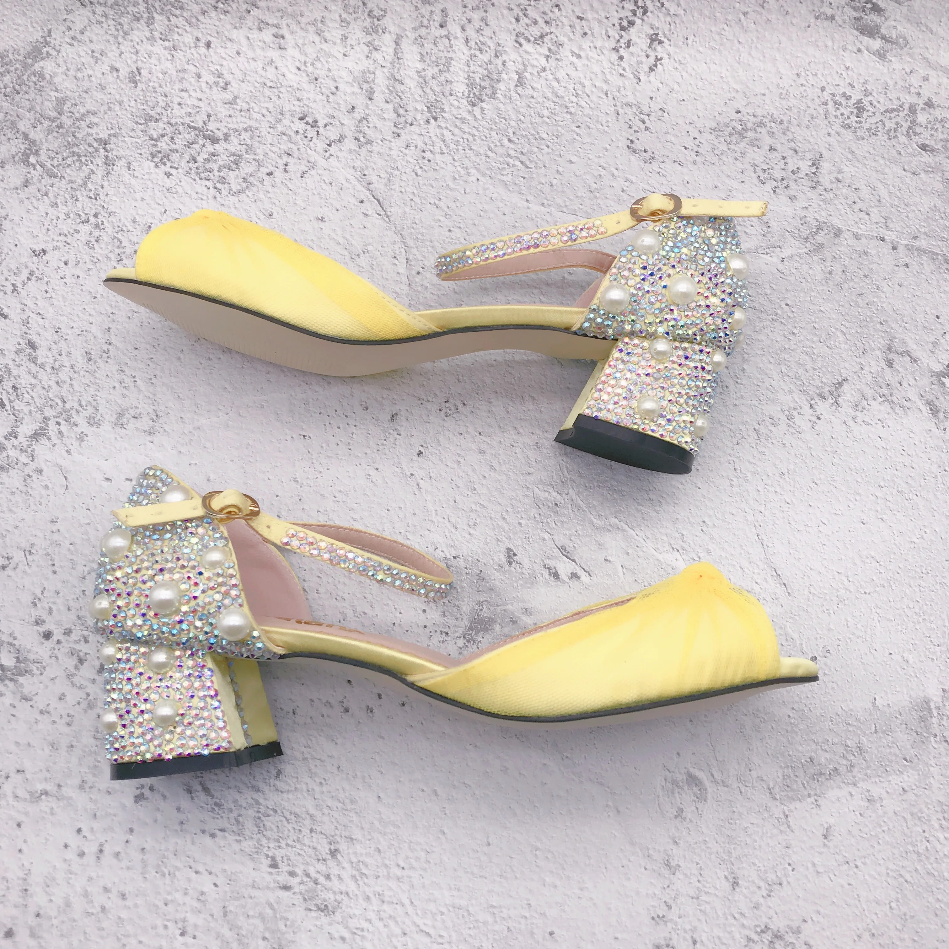 Chie Mihara CONTOUR YELLOW sandals | Spring-Summer Collection