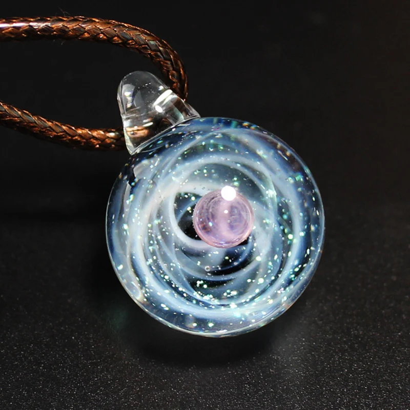 Галактическая Вселенная подвеска с Туманностью Ожерелье Солнечная система