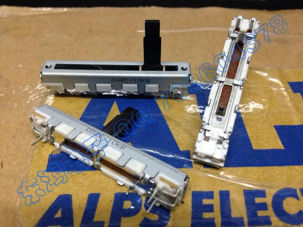 

2PCS/LOT .ALPS 4.5 cm sliding potentiometer single linked B10K 15MM shaft