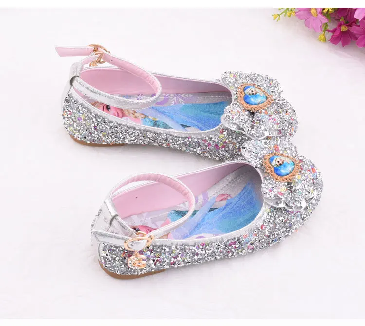 Наряды для маленьких принцесс туфельки Эльзы для девочек из блестящей кожи, на платформе, модная обувь с бантом вечерние свадебные плоские туфли, детская спортивная обувь