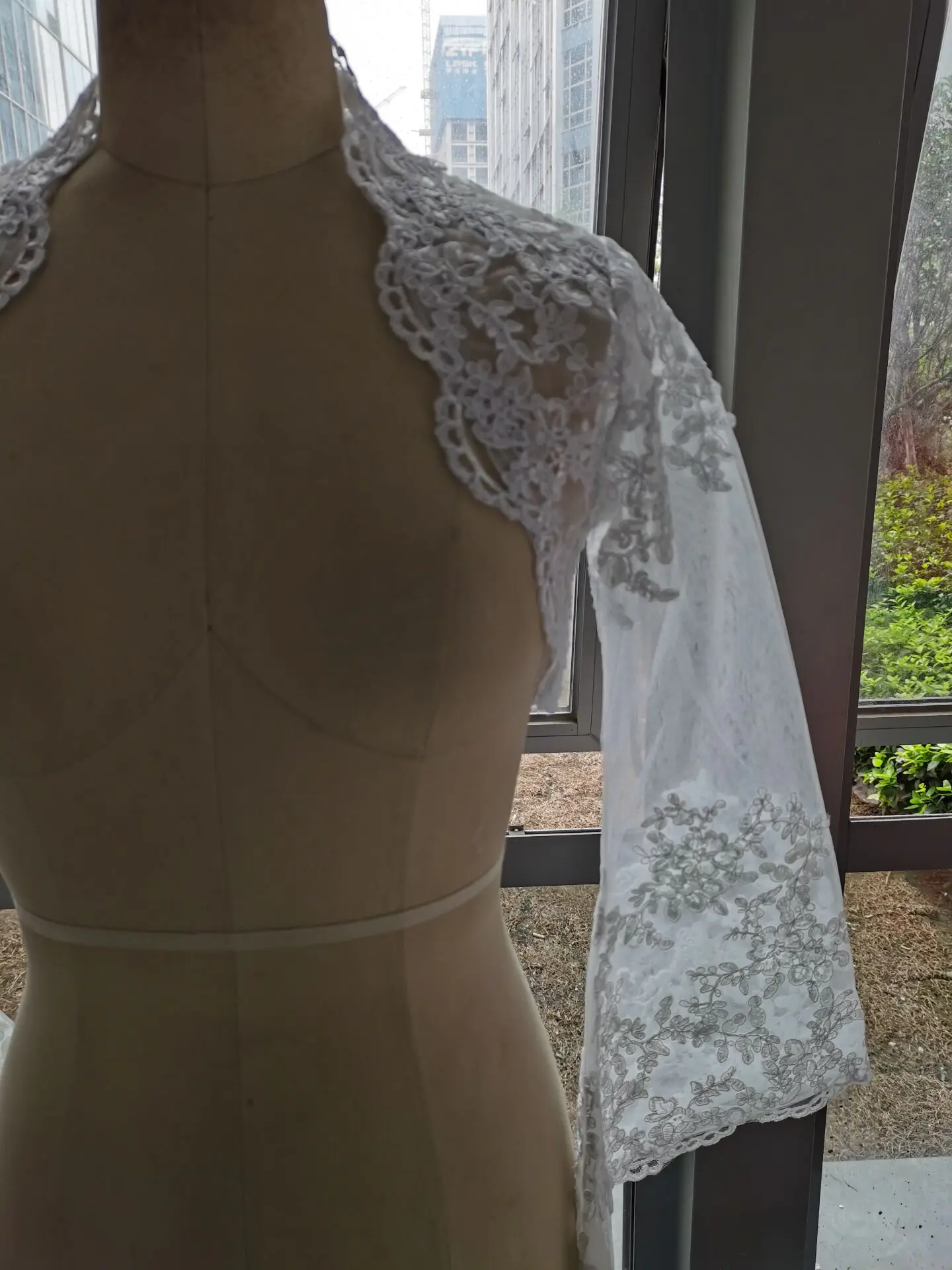 Wedding Shawl Long Sleeve Wedding Jacket Appliques Bridal Party Coat Backless Bridal Jacket Customized