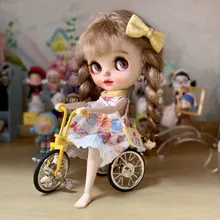

1/6 1/8 Metal Scooter Tricycle Model Dollhouse Furniture BJD OB11 Lol Blyth Dolls Accessories Kids Play House Toys Ornaments