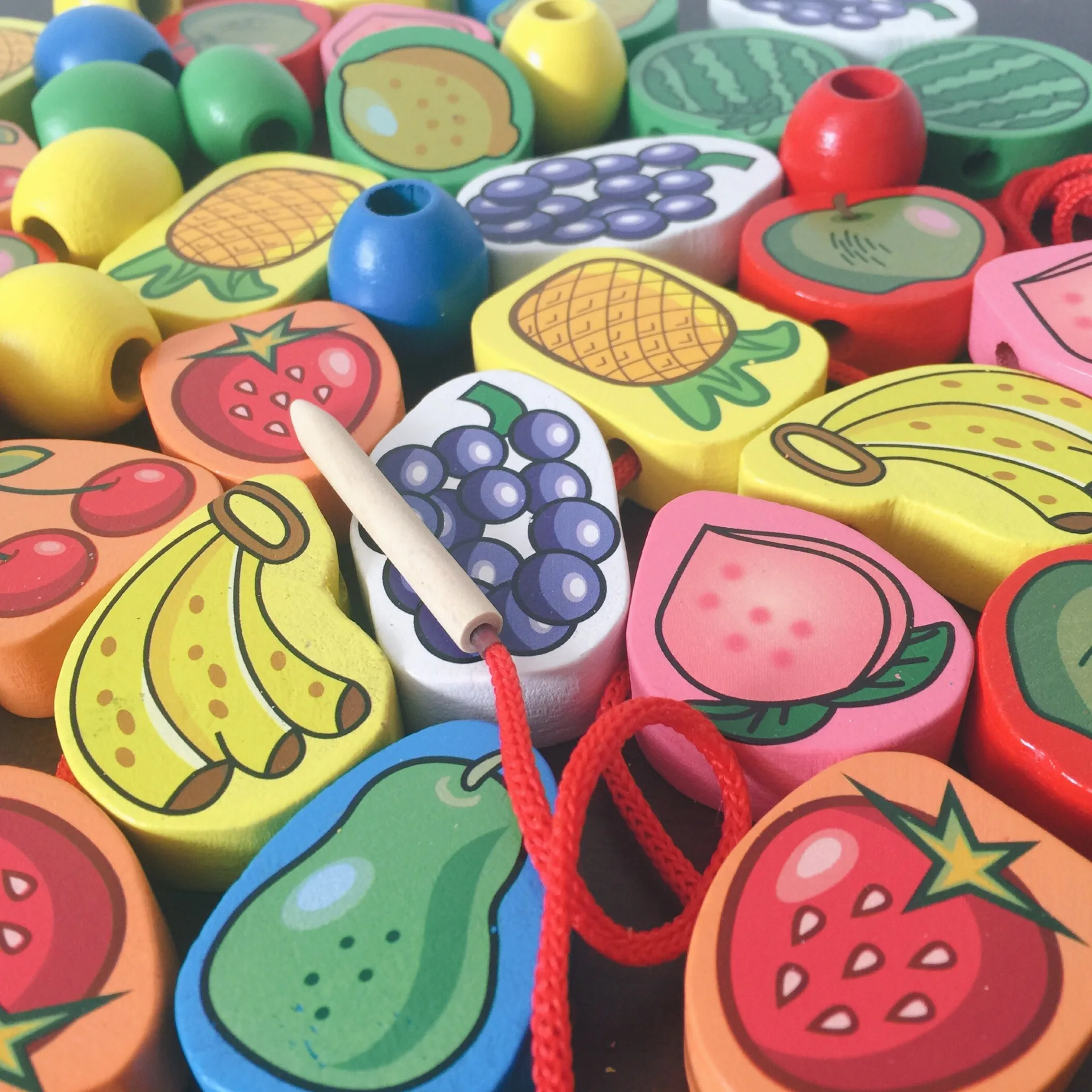 

Young CHILDREN'S Early Childhood Cognitive Large Grain Fruit 40 String Music Children'S Educational Bead Toy