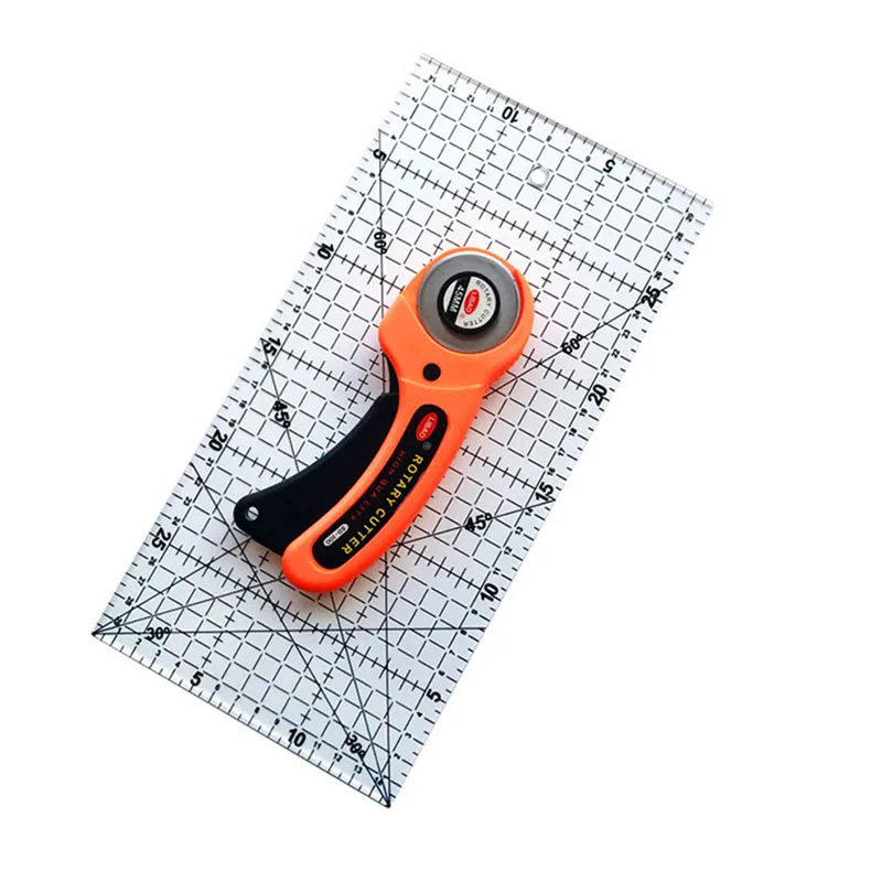 

1 Set (2pcs) 1pcs 15 * 30cm Transparent Acrylic Material Patchwork Ruler And 1pcs 45mm Round Knife