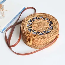 Женская Ручная плетеная круглая плетеная Сумка из ротанга ручная работа соломенная сумка через плечо кошелек с ручками полый резной