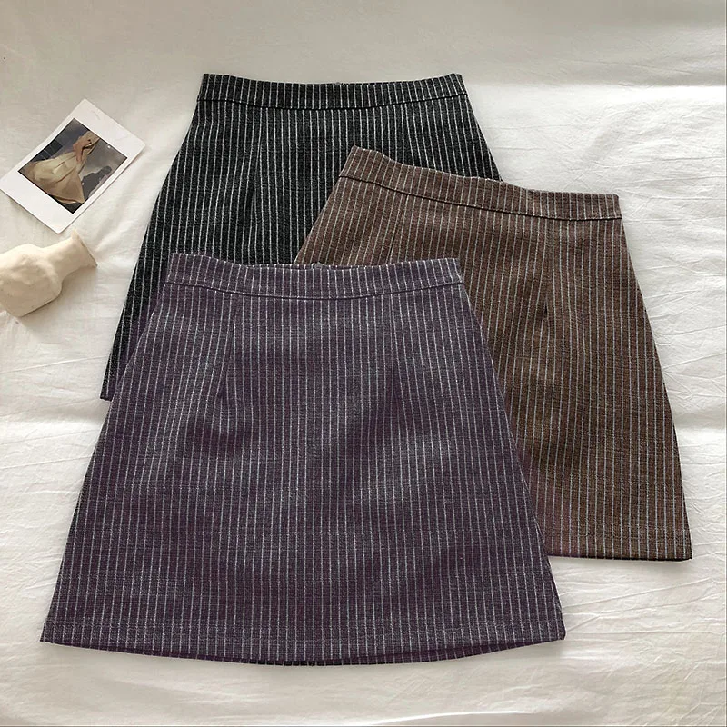 

Юбка трапециевидная женская, выше колена, в полоску, с высокой талией