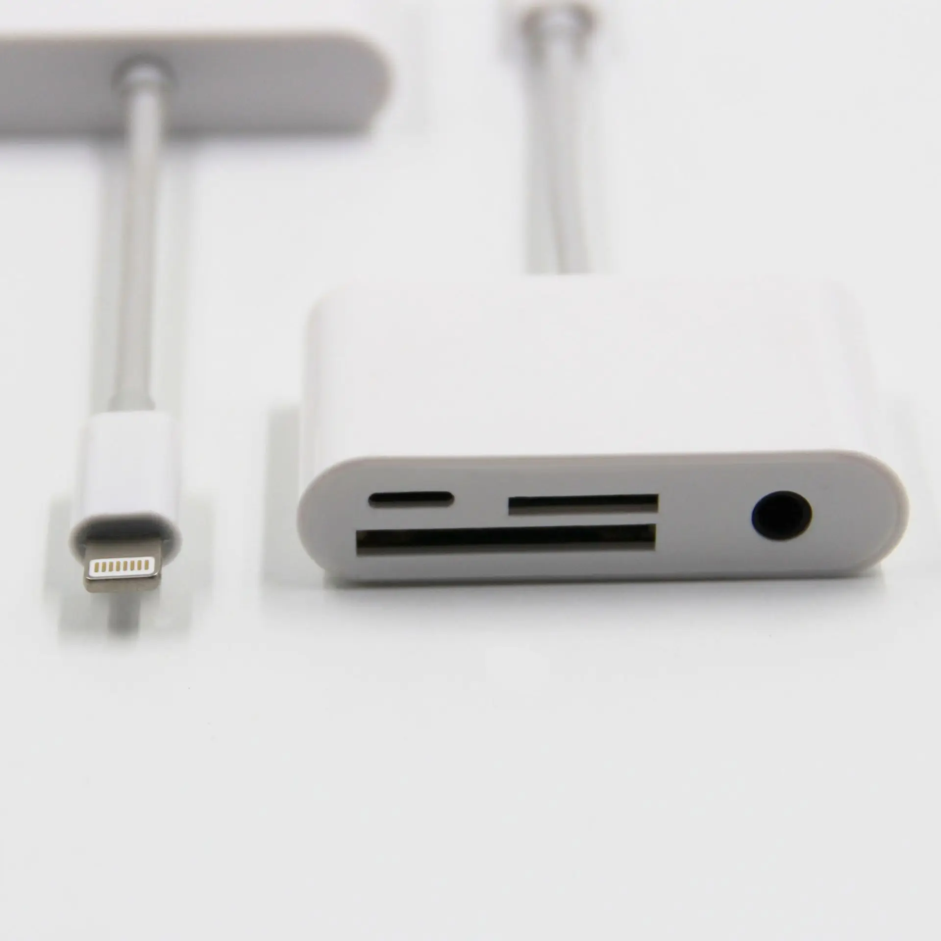 Hot 4 in 1 Card Reader Lightning to SD TF Adapter Camera Reader OTG Adapter With 3 5mm Headphone Jack Connection Kits