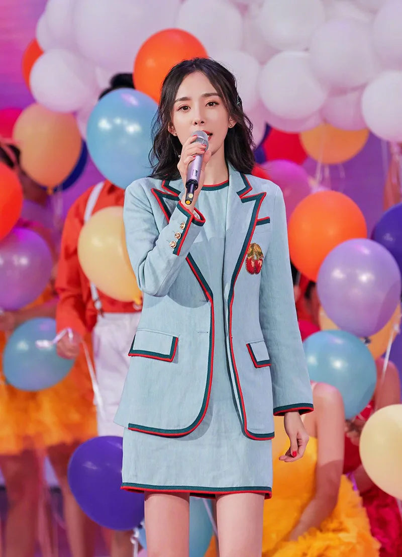 

Autumn New with Light Blue Embroidered Slim Fit Suit Jacket Women 2019 Notched Single Breasted Women Jackets and Coats Suit