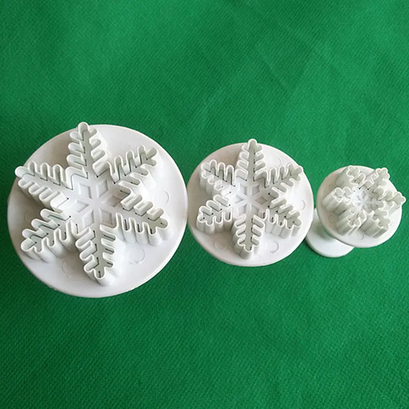 

Christmas Plastic Snowflake Cake Tool New DIY Decorating Sugarcraft Biscuit Plunger Cutter Moulds for Xmas Embossing Mold Cookie