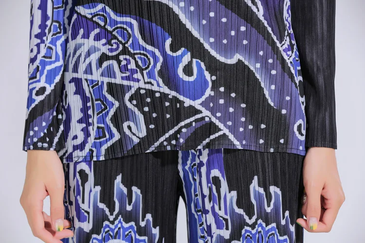 Miyake fold набор с цифровым принтом, футболка с длинными рукавами и высоким воротником+ широкие прямые брюки, комплект со штанами