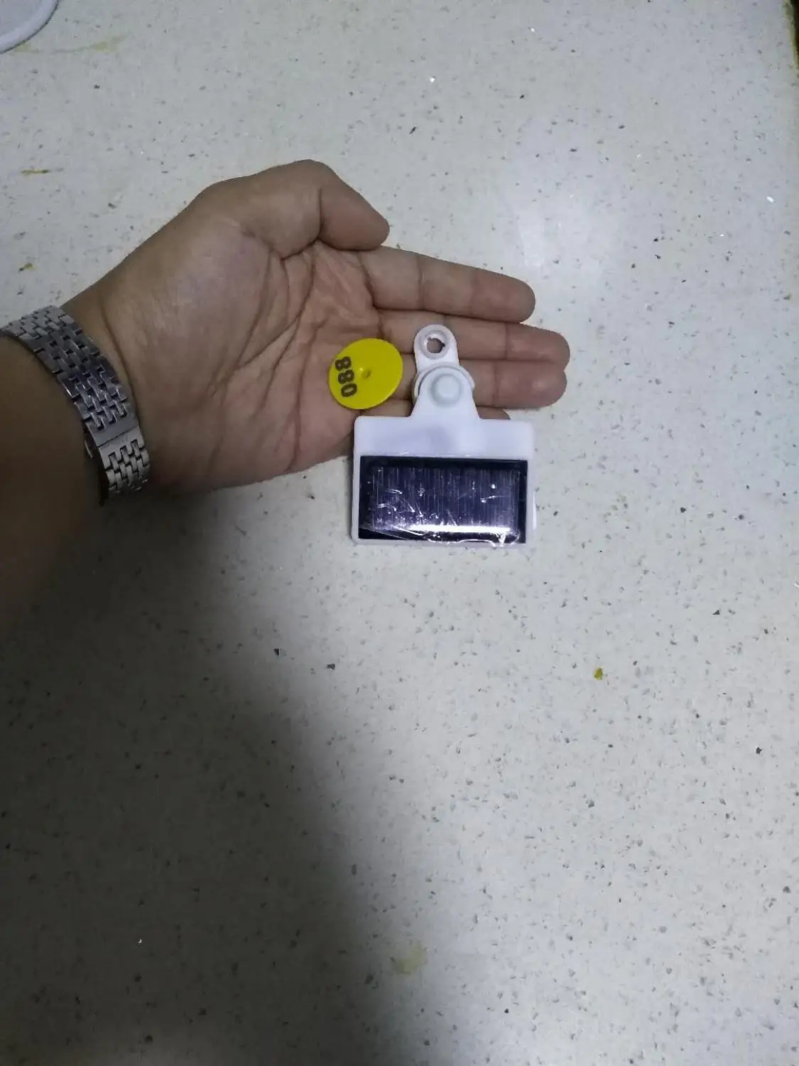 Solar Power GPS Animal Ear tag Tracker TBT300