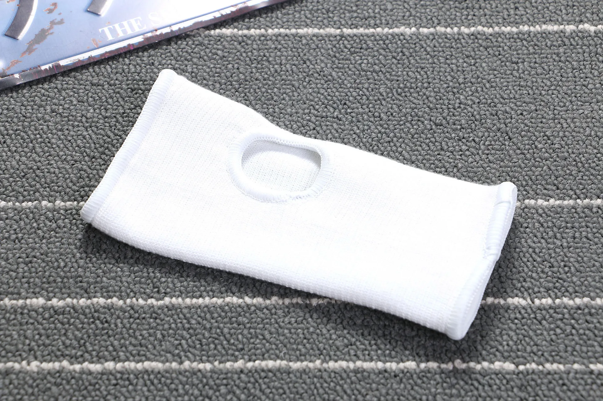 

Taekwondo Boxing Knitted 136 Hand Guard Inner Protective Gloves White Single Layer Quality Assurance Source