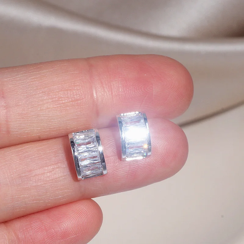 Роскошные блестящие женские серьги с кристаллами из циркония, простые геометрические циркониевые трендовые серьги-гвоздики, Классические свадебные ювелирные изделия для женщин