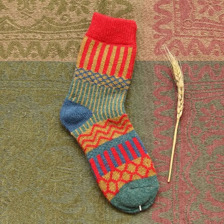 Цветные носки в Вертикальную Полоску с волнистым рисунком, зимние рождественские забавные плотные теплые шерстяные женские носки в Корейском стиле - Цвет: 4