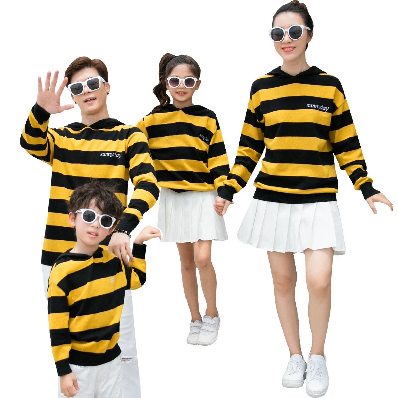 

Family Matching Sweatshirts Autumn Winter Matching Family Set Mother/Father/Kid Cotton Striped Hoodies Matching Couple Outfits